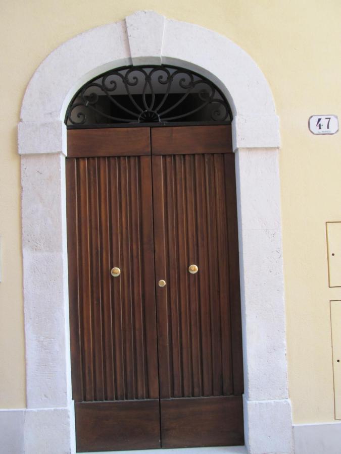 ל'אקווילה B&B Regina Margherita מראה חיצוני תמונה