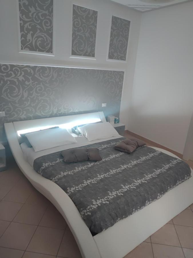 ל'אקווילה B&B Regina Margherita מראה חיצוני תמונה